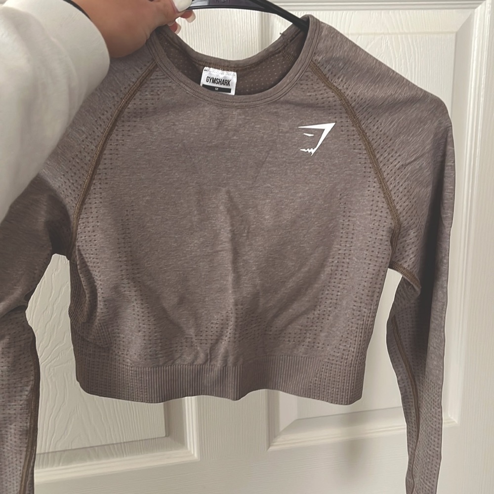 Gymshark tight-fitted workout cropped longsleeve